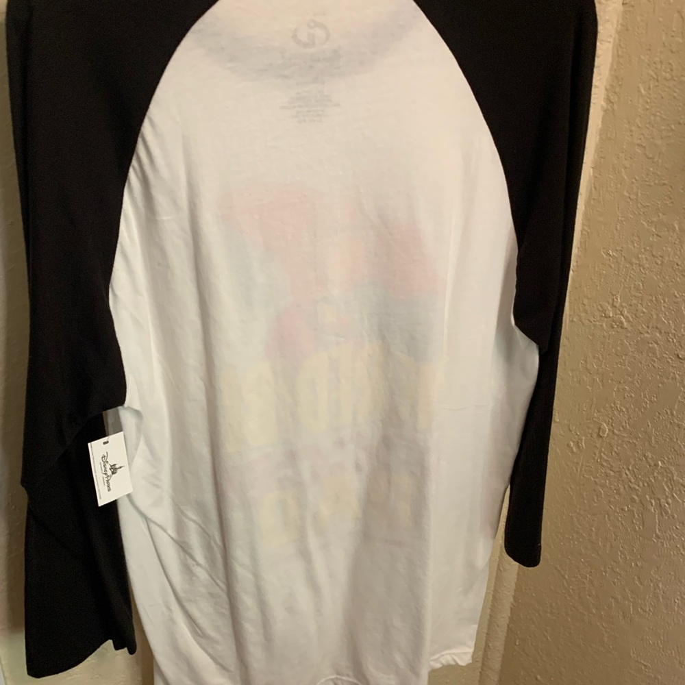 Incredible  2 T-shirt size Small and Medium - Picture 6 of 8